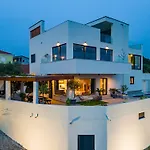 Hill Villa