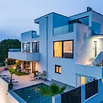 Hill Villa *