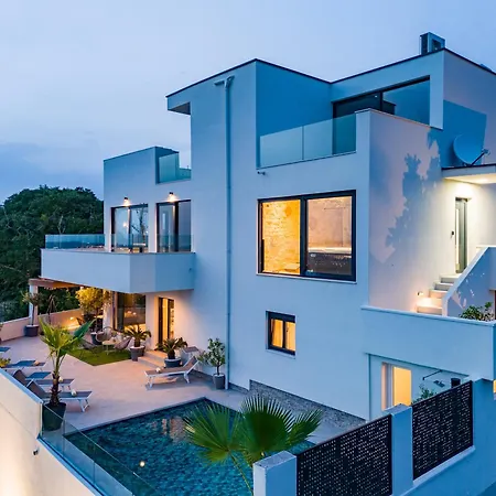 Hill Villa *